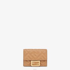 Fendi mujer cartera baguette de piel de napa con tres pliegues y micro 2LH8E1560 accesorios beige